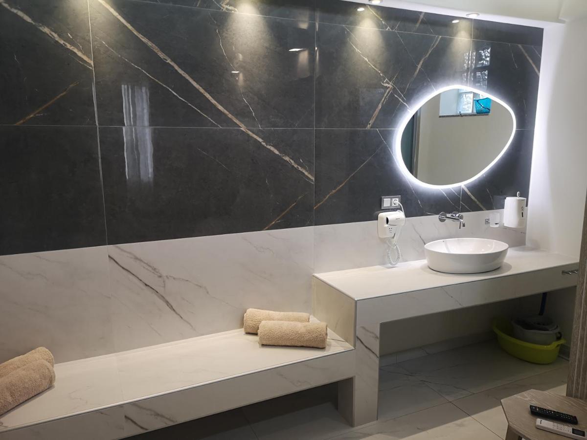 Amalia Deluxe Villas Nea Vrasna Ngoại thất bức ảnh